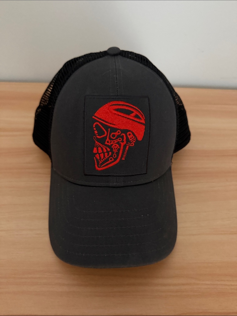 Mountain Hardwear X-Ray SnapBack Trucker
Hat. Discontinued